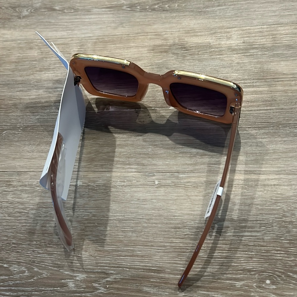 Eye Sunglasses - Picture 2 of 2